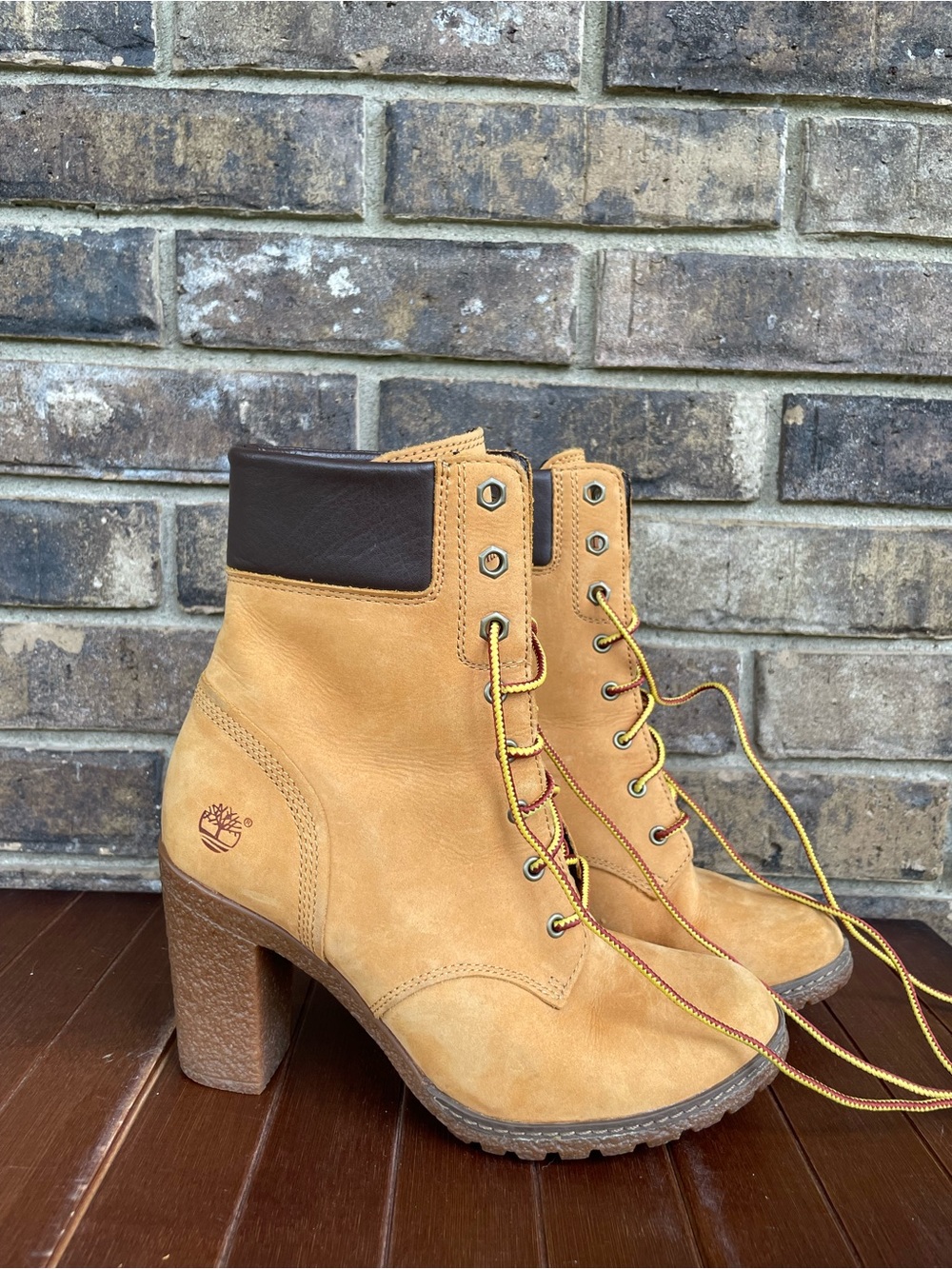 Timberland Women's Allington Mid Lace-Up Boots in Wheat Nubuck Leather
